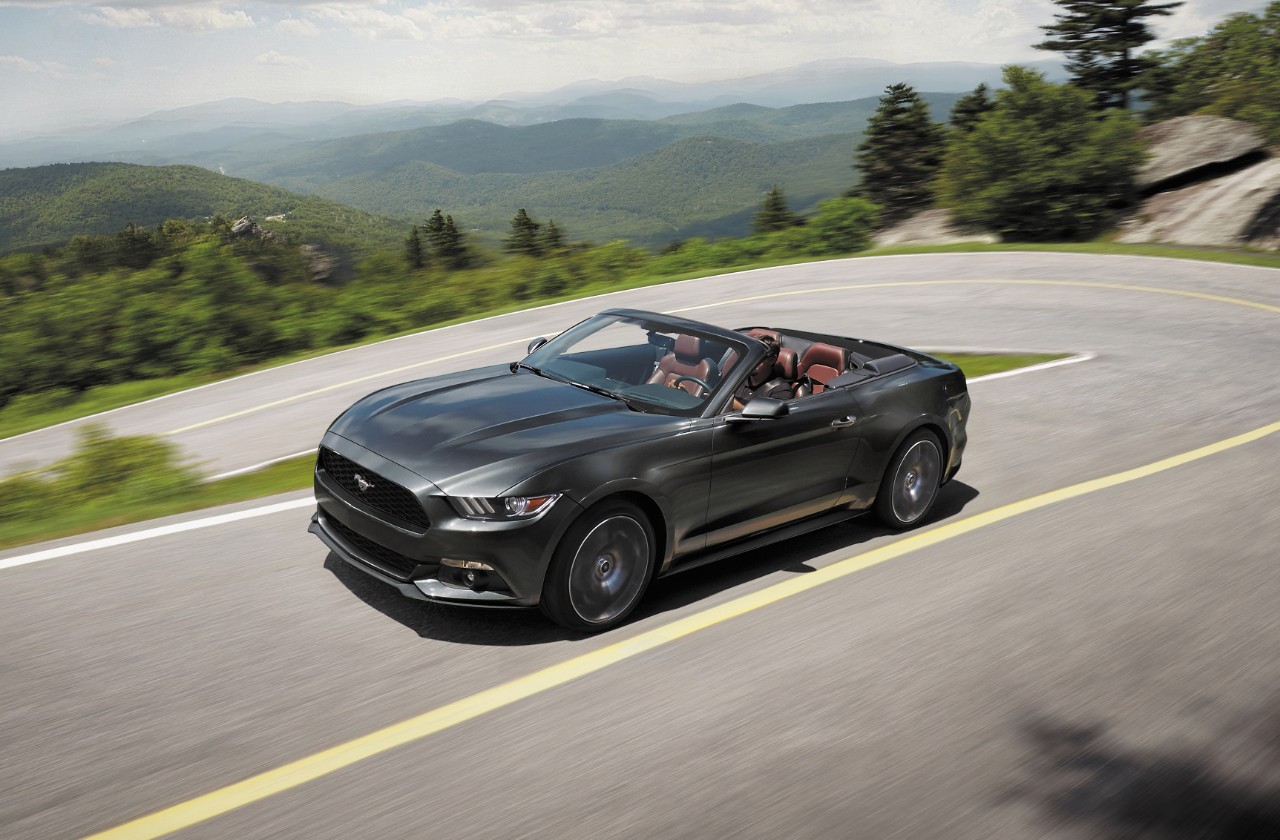 2017 Ford Mustang EcoBoost Premium Convertible: New car reviews ...